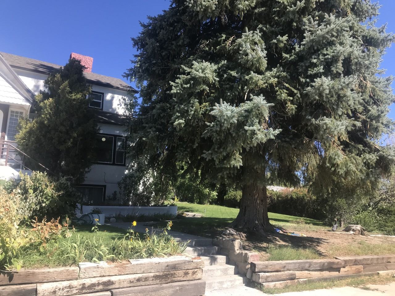 301 2nd West - Photo 2 of 5