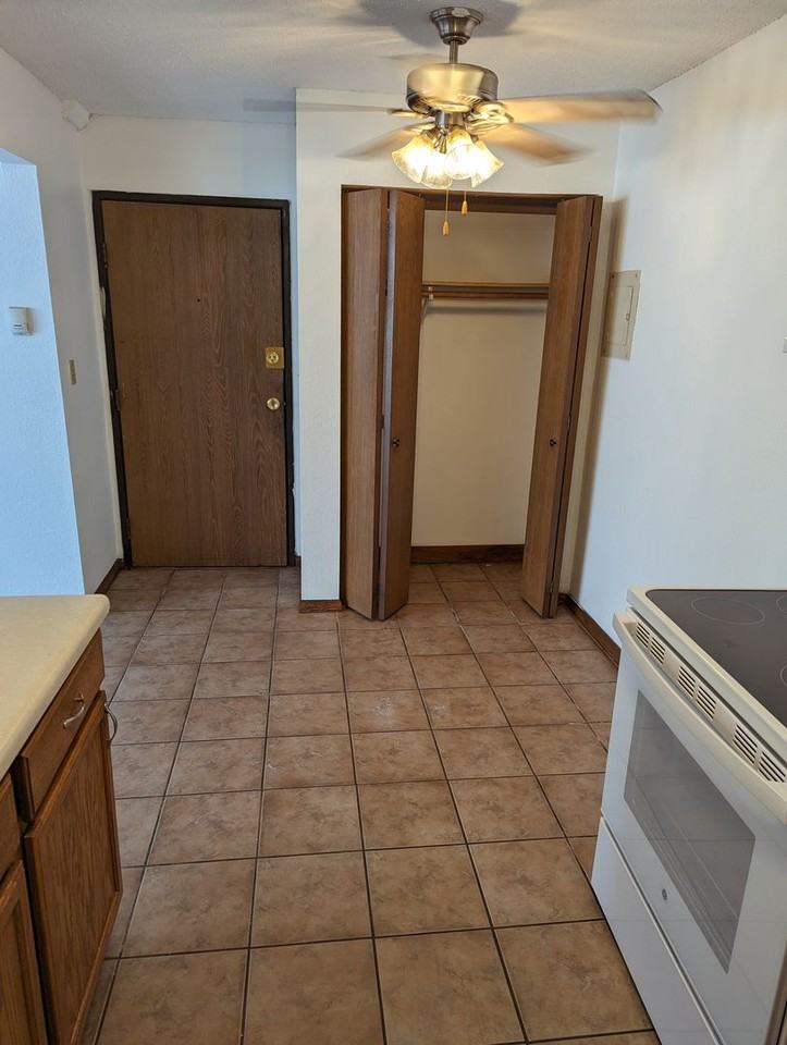 Rosewood Terrace Apartments - Photo 3 of 22