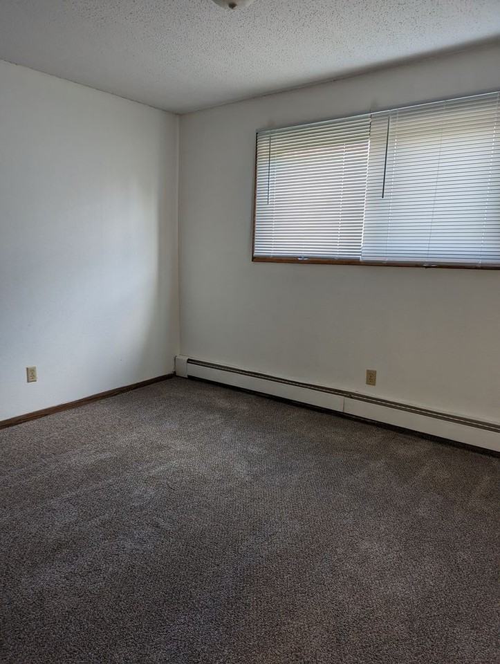 Rosewood Terrace Apartments - Photo 5 of 22