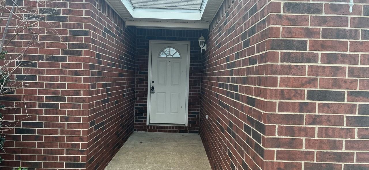 2607 Sw 10th St - Photo 2 of 15