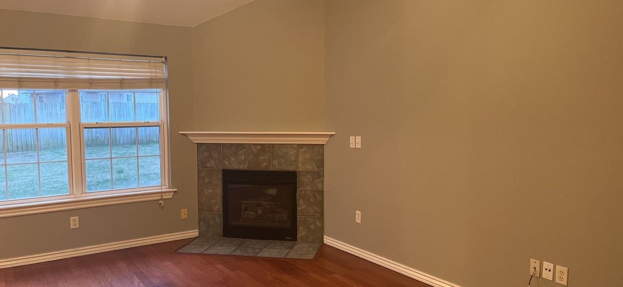 2607 Sw 10th St - Photo 4 of 15