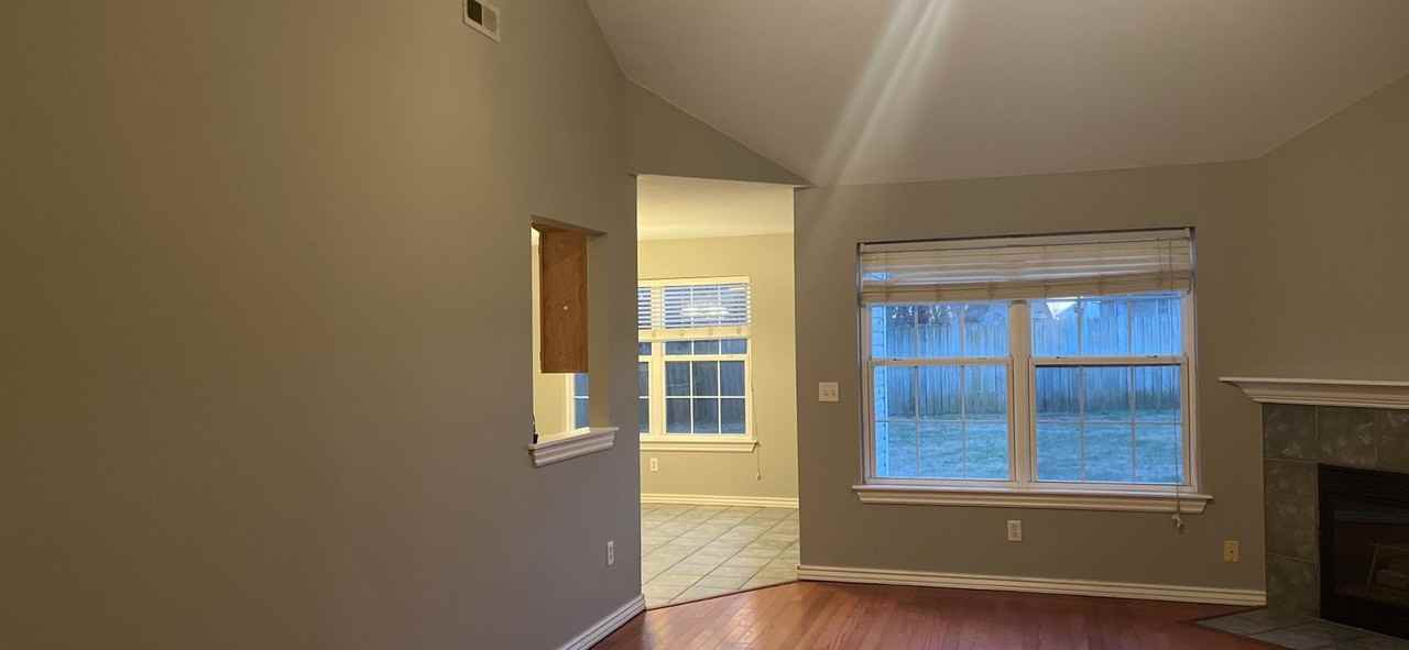 2607 Sw 10th St - Photo 5 of 15