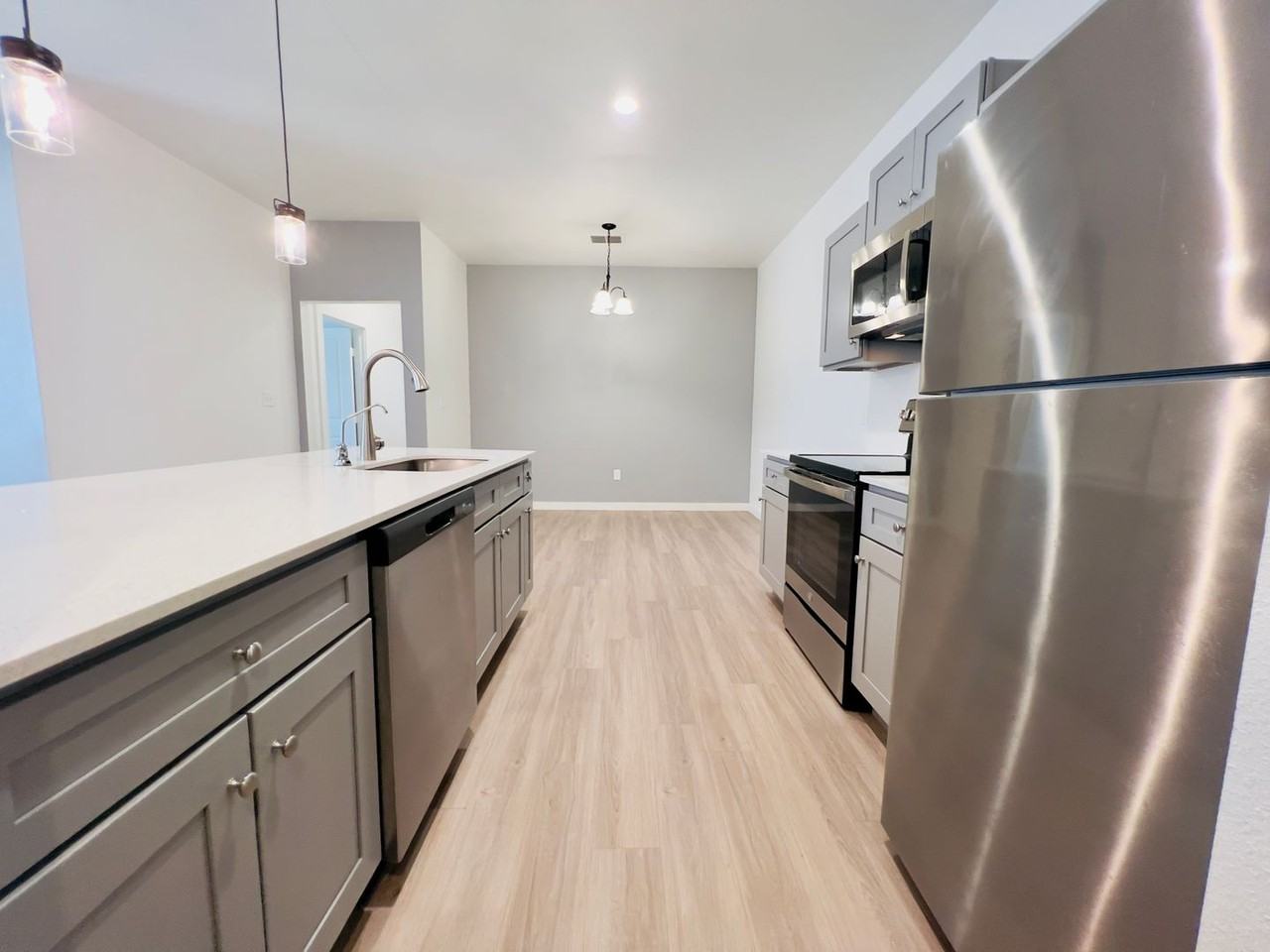 5518 Itasca St - Photo 7 of 20