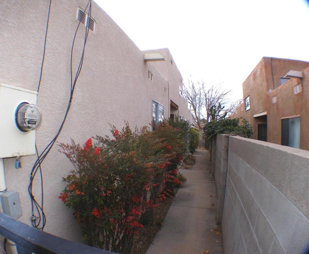 9532 Sierra Vista Ct Ne - Photo 3 of 27