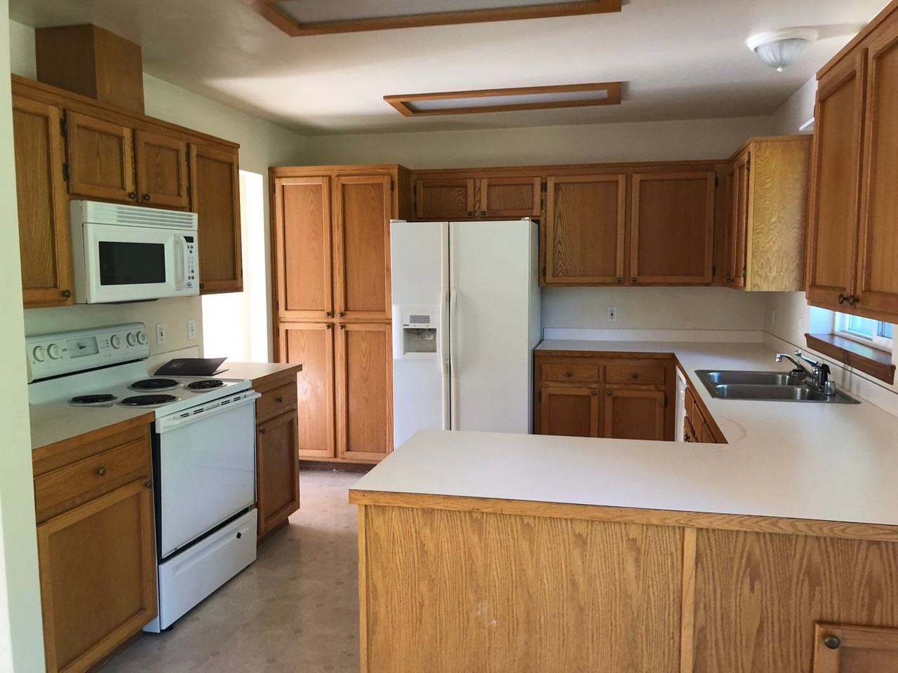 749 Sw Regency Dr - Photo 4 of 19