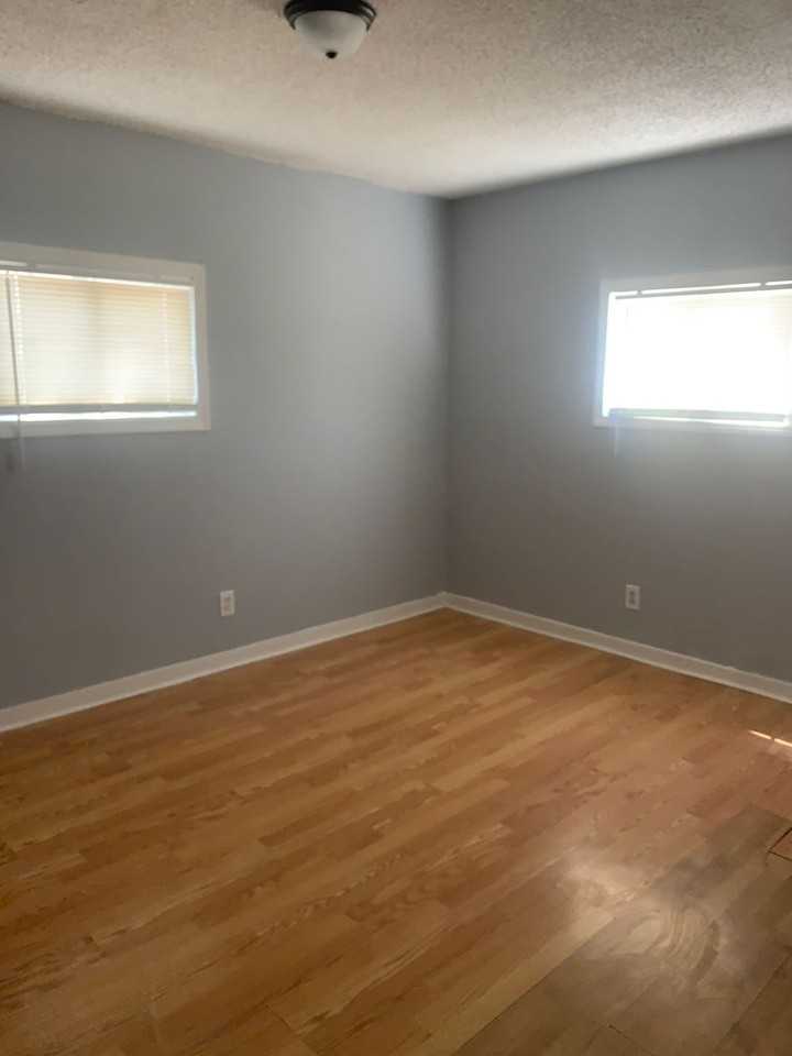 1929 Nw 19th Ave - Photo 4 of 10