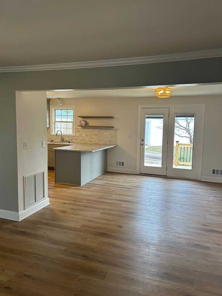 7 Vanderbilt Cir - Photo 5 of 21