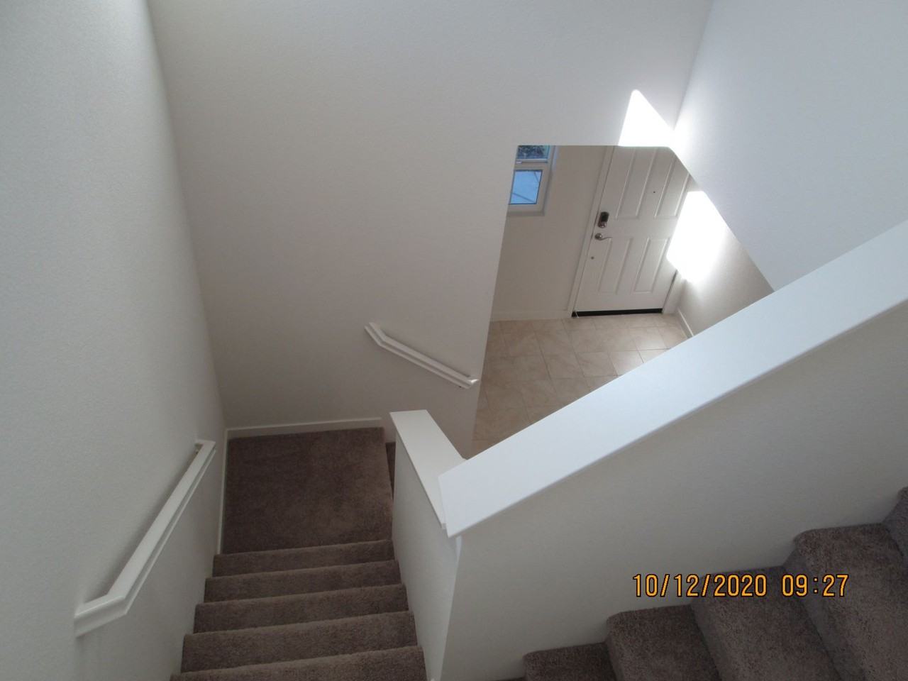 1075 Swarthmore Ct - Photo 3 of 9