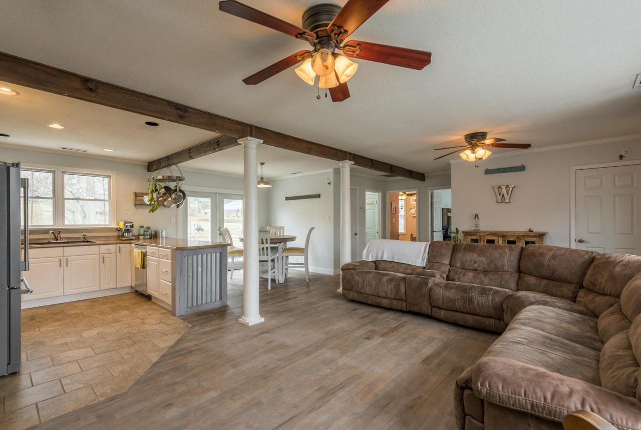 3611 Essary Dr - Photo 6 of 21