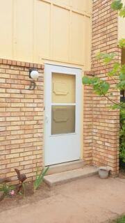 721 Laurelwood Dr Apt D - Photo 2 of 18