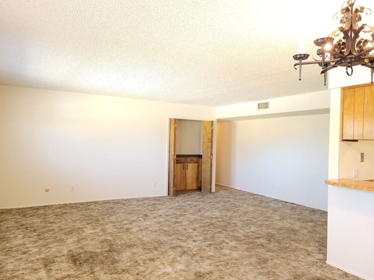 721 Laurelwood Dr Apt D - Photo 6 of 18