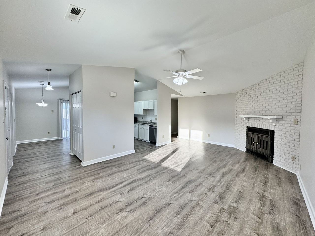 1412 Petrell Ct - Photo 5 of 29