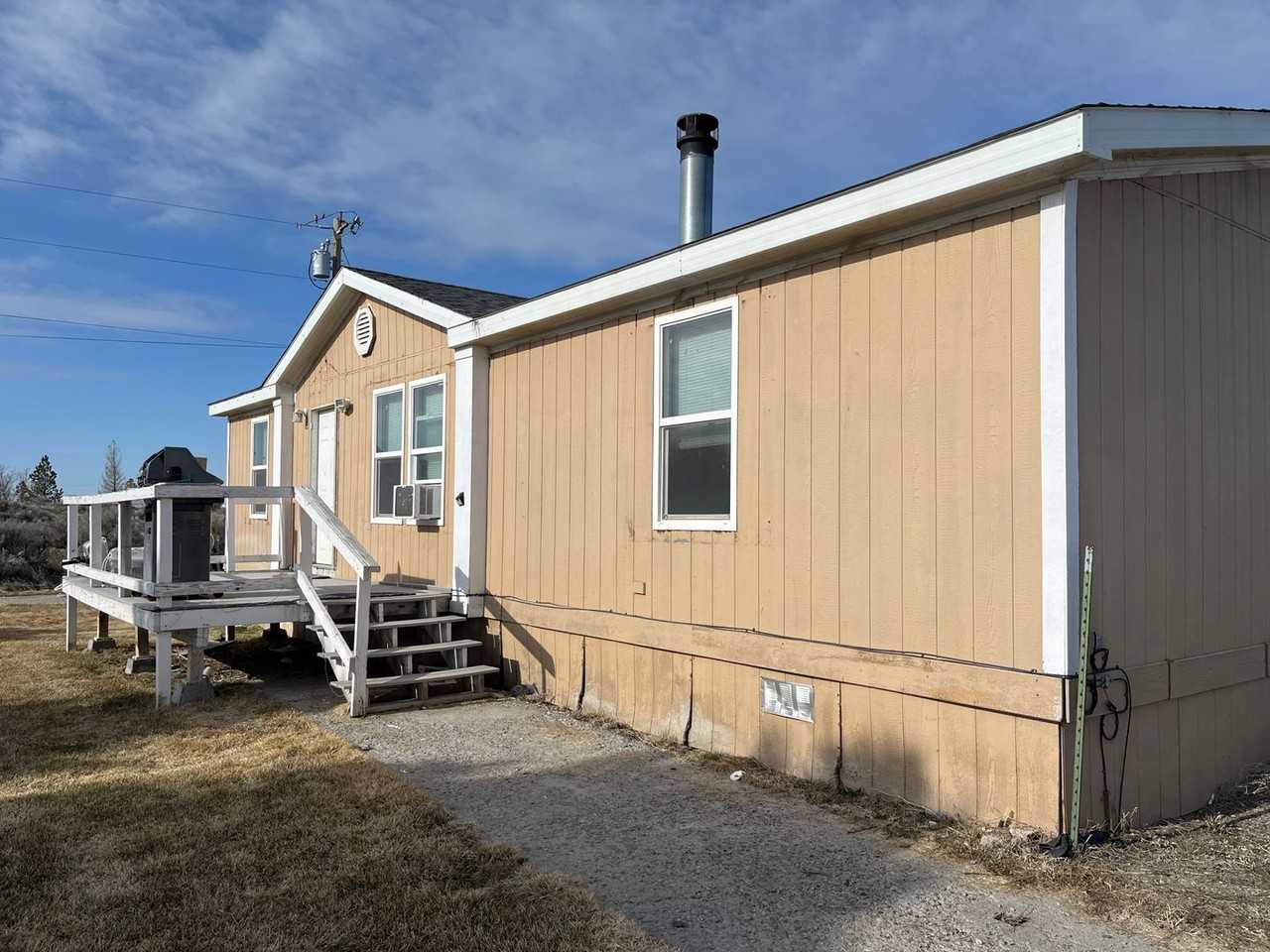 2077 Valley Vista Dr - Photo 2 of 3