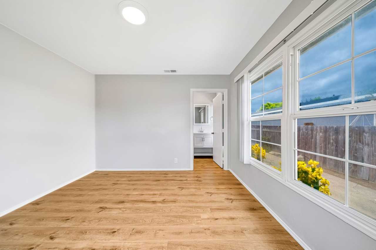 367 N Waverly St - Photo 6 of 32