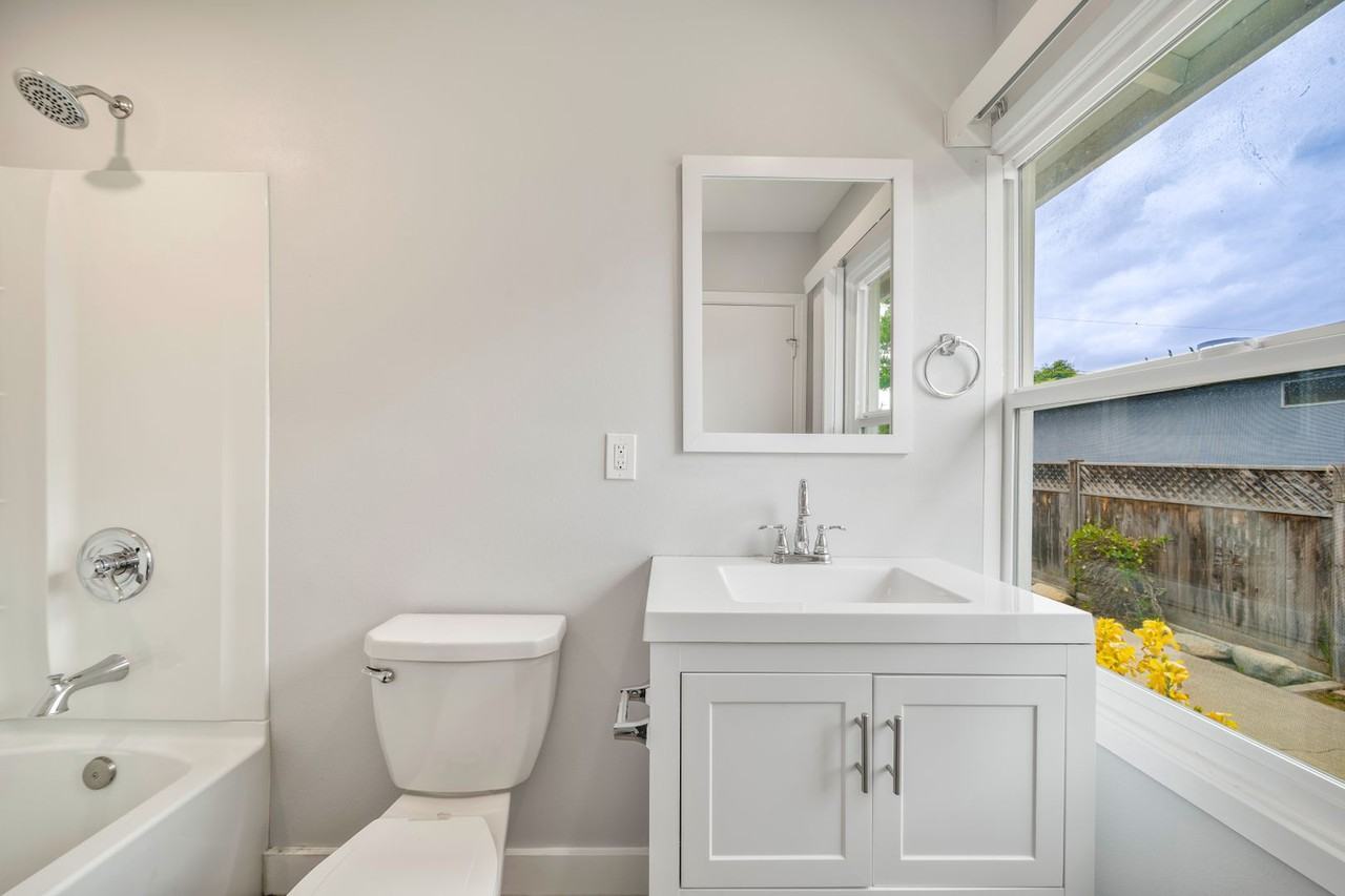 367 N Waverly St - Photo 7 of 32