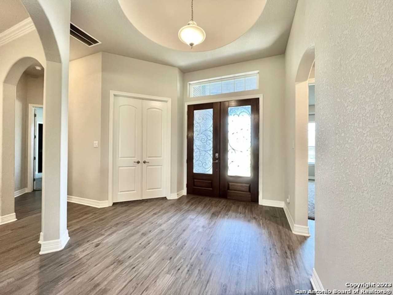 30527 Setterfeld Cir - Photo 3 of 25