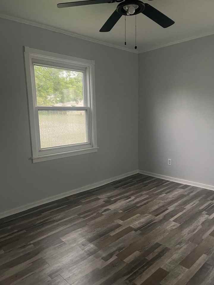 12514 Longmead Ave - Photo 4 of 9