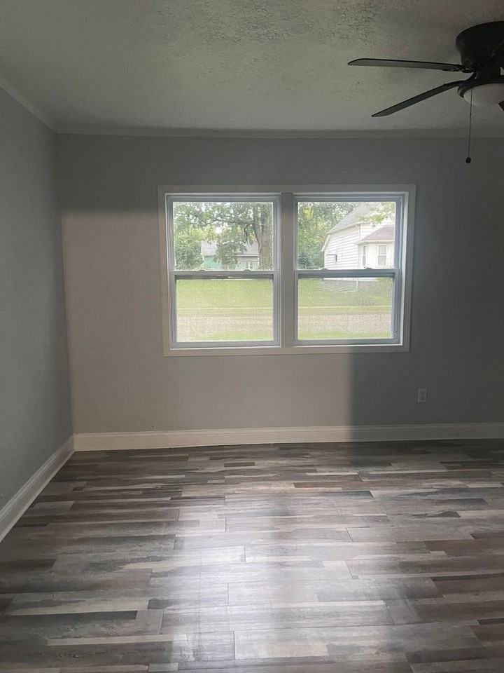 12514 Longmead Ave - Photo 6 of 9