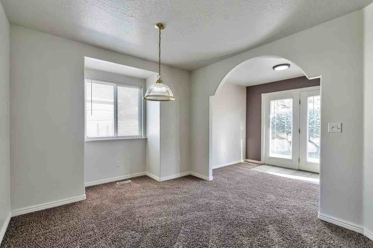 426 W 2700 S - Photo 7 of 30