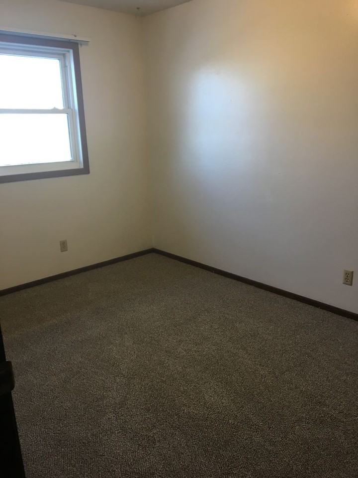 379 9th Ave E #2 - Photo 7 of 7