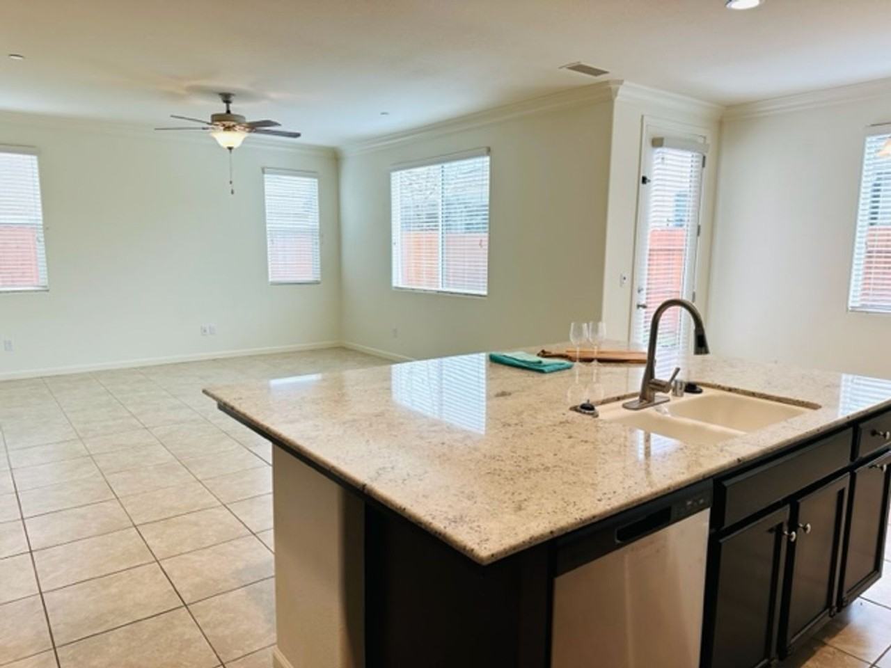 2430 Lombard Ln - Photo 3 of 28