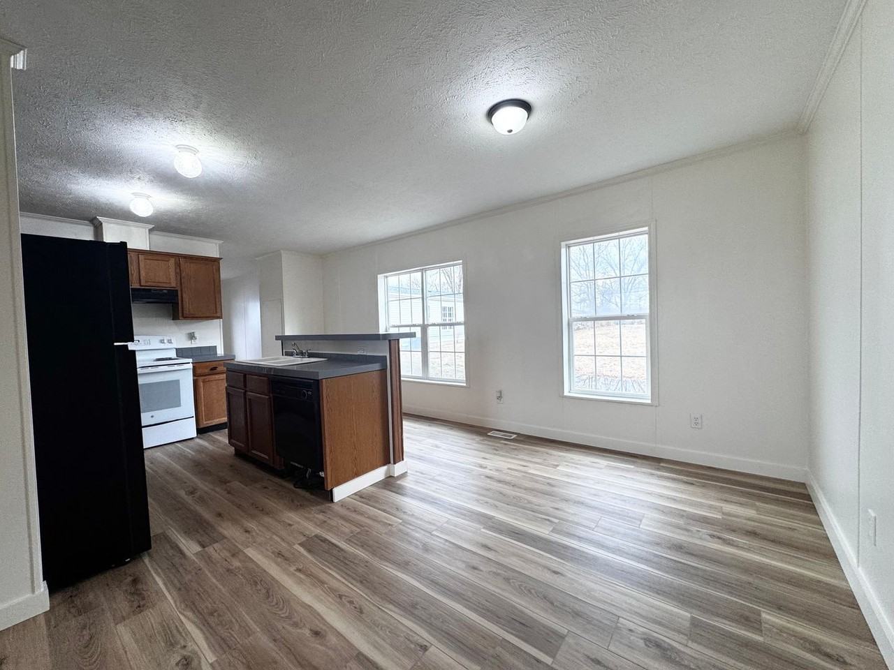 18242 Loyalty Ln - Photo 4 of 14