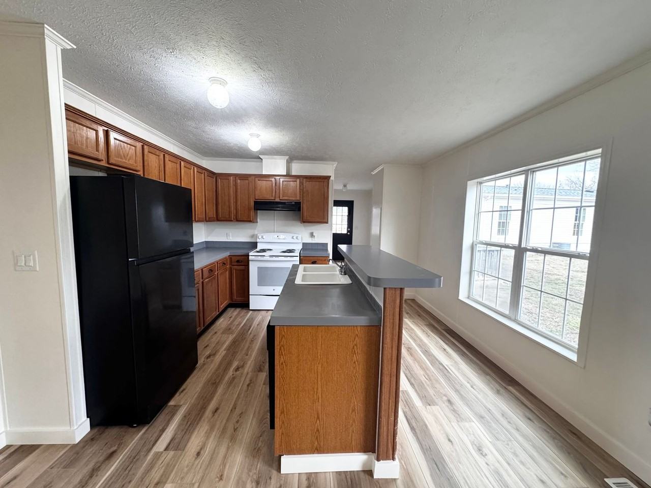 18242 Loyalty Ln - Photo 6 of 14