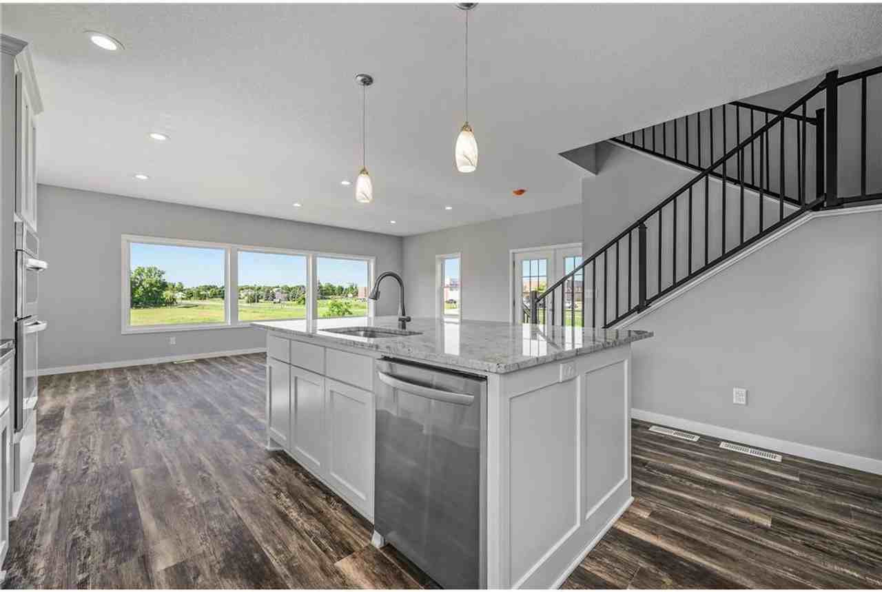 29344 Mary St - Photo 6 of 50