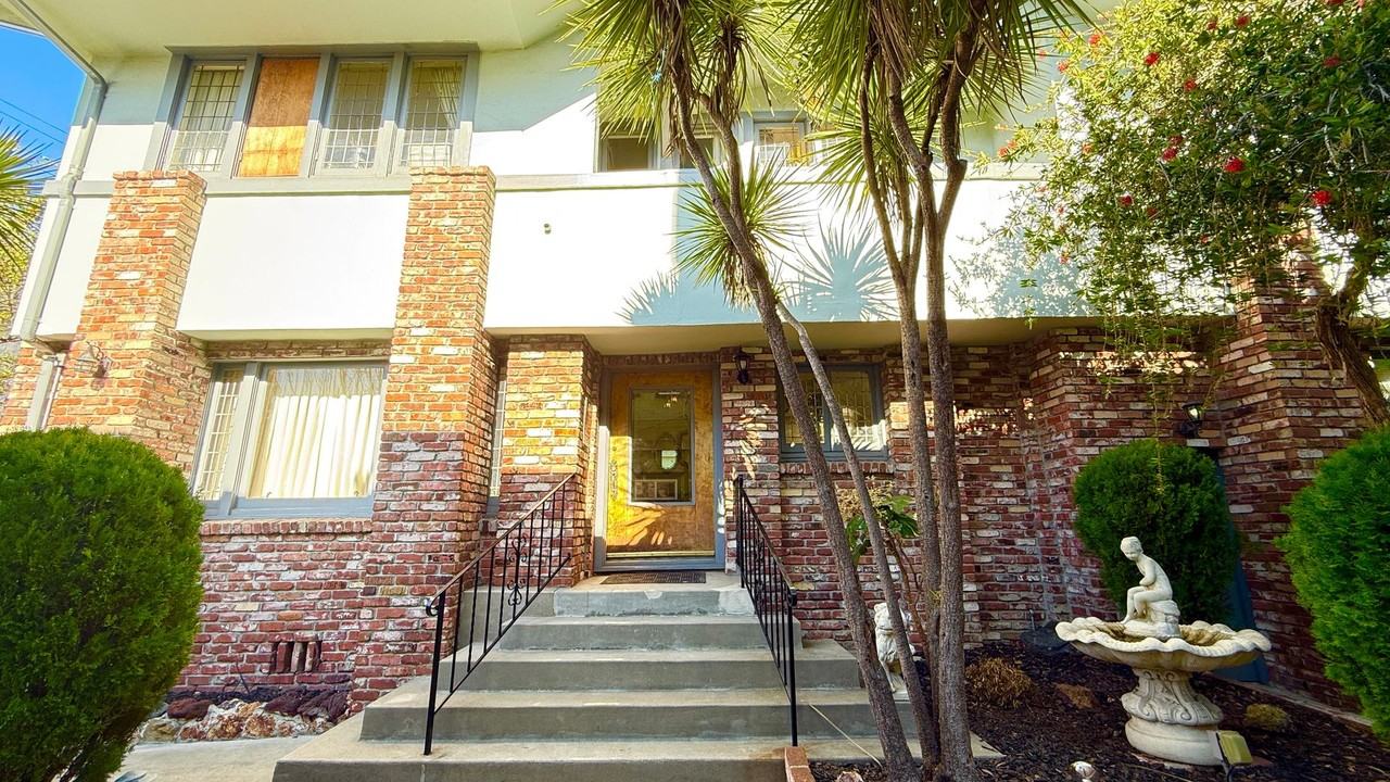 416 Euclid Ave #3 - Photo 3 of 19