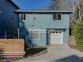 9597 Se Crystal View Dr #B - Photo 1 of 1