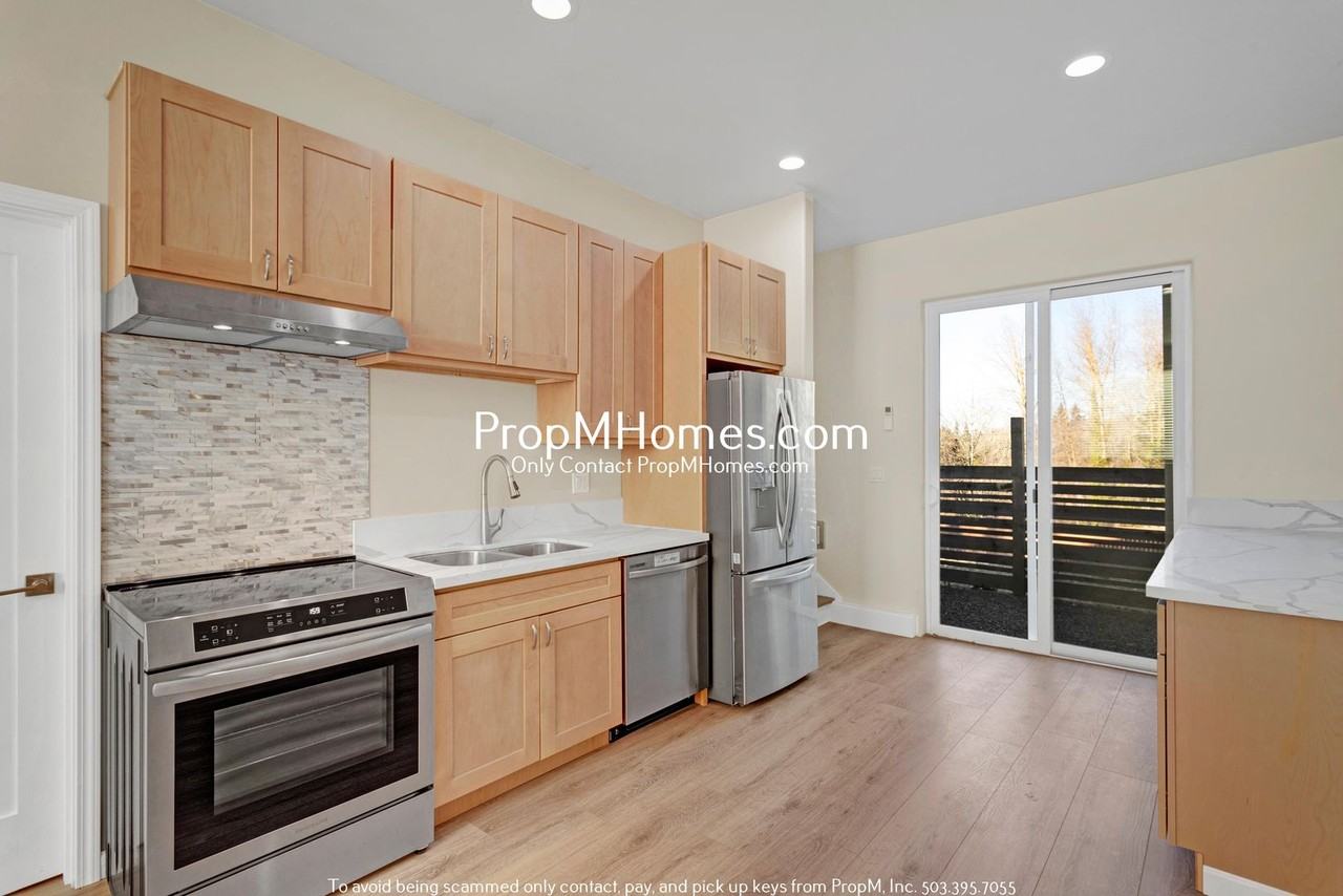 9597 Se Crystal View Dr #B - Photo 6 of 19