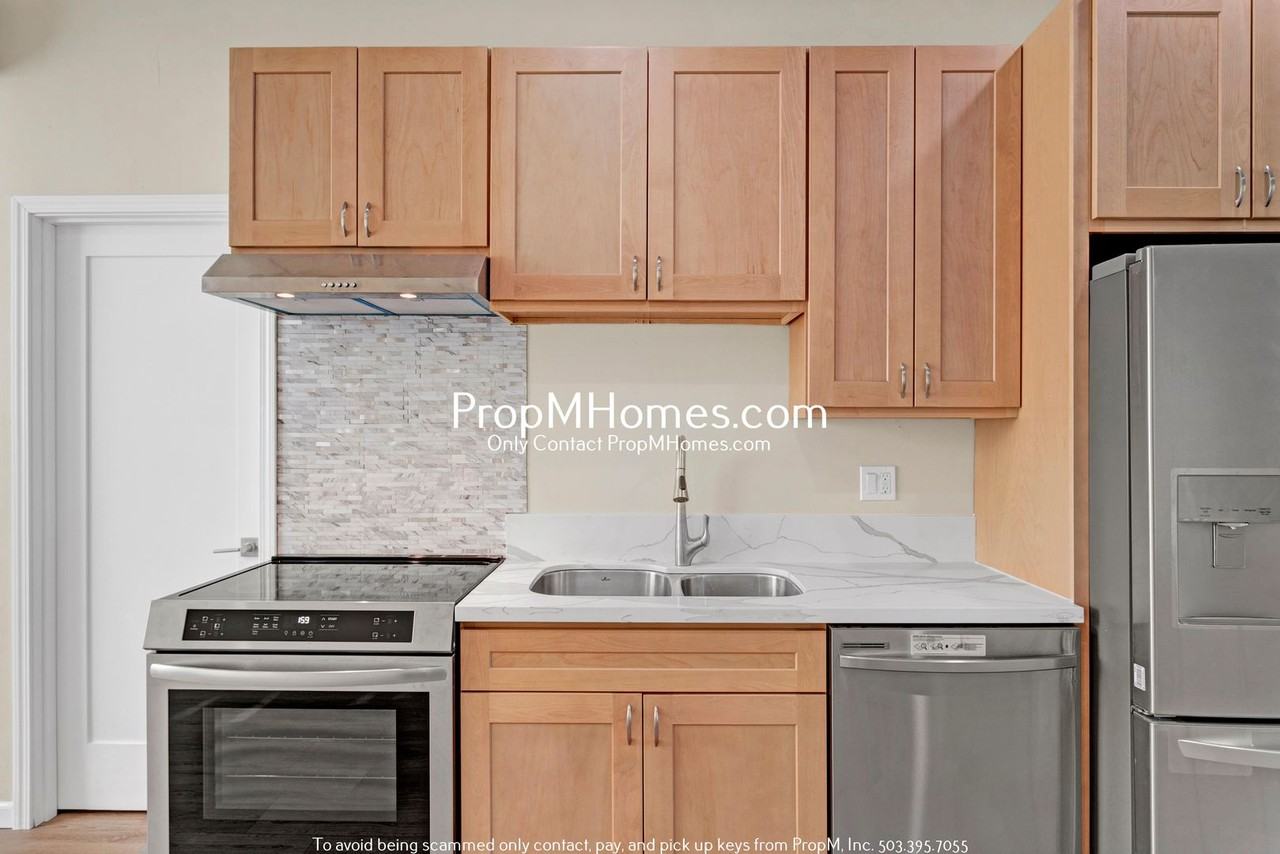 9597 Se Crystal View Dr #B - Photo 7 of 19