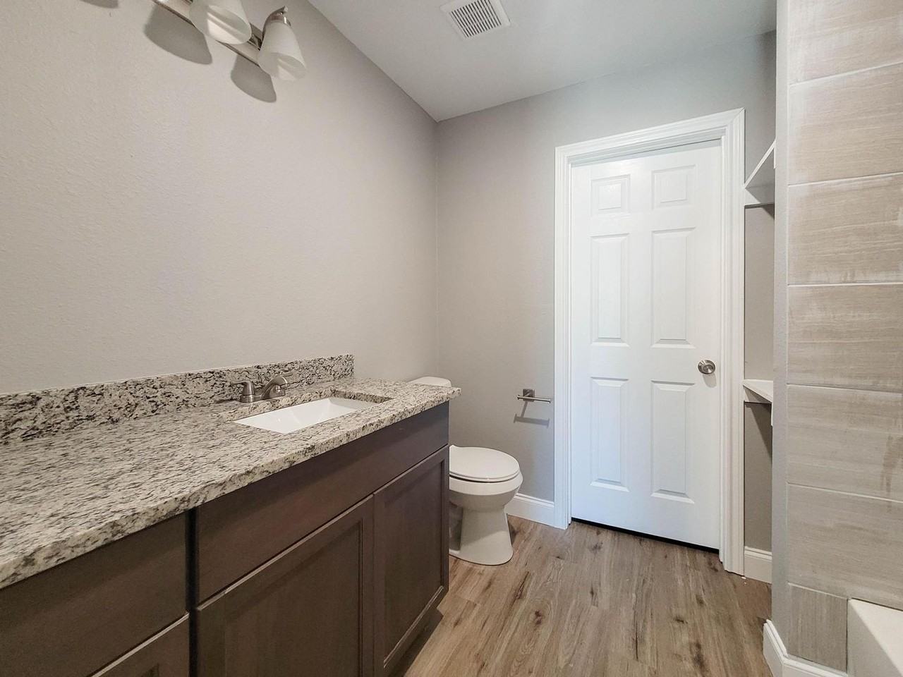 1207 E 10th Ave - Photo 6 of 12