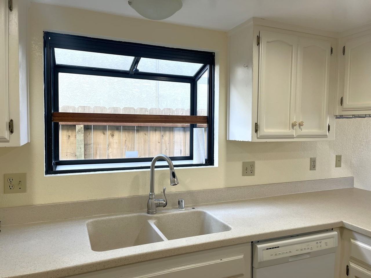 498 Trouville Ave - Photo 3 of 30