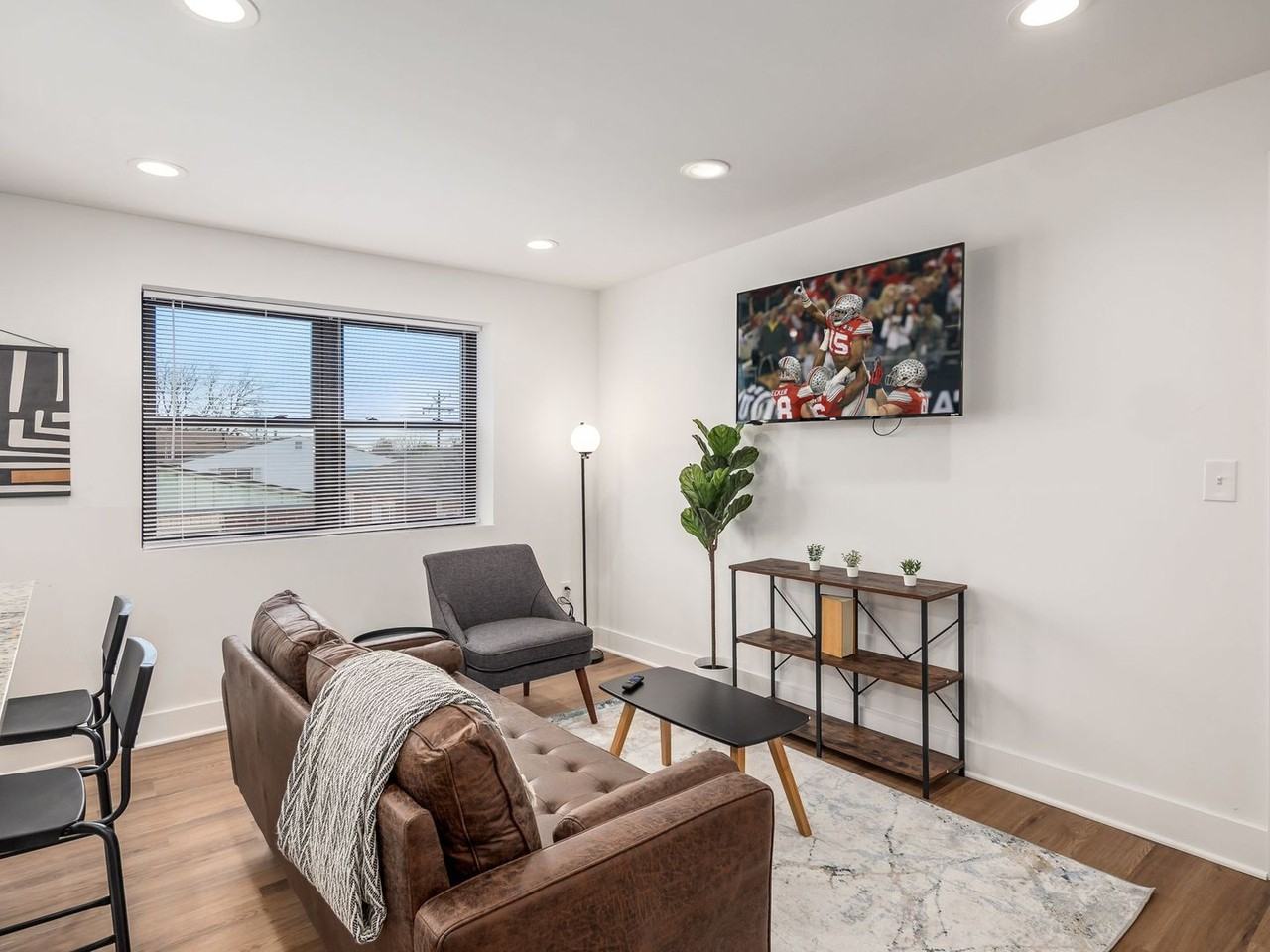 1656 E Livingston Ave #9 - Photo 2 of 20