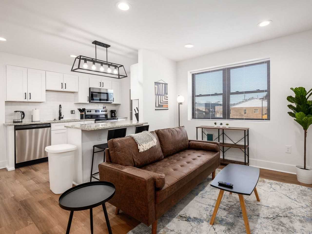 1656 E Livingston Ave #9 - Photo 4 of 20