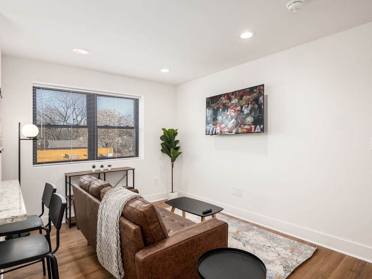1656 E Livingston Ave #9 - Photo 6 of 20