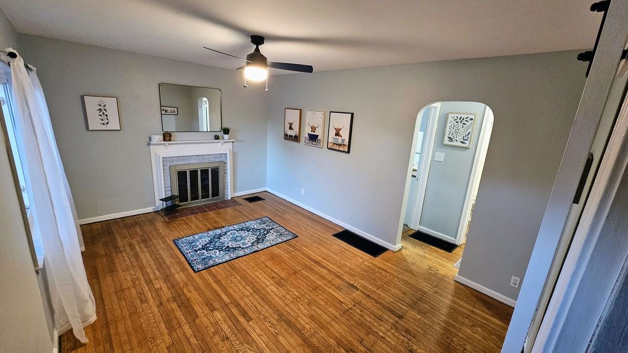 3010 Woodbine Pl - Photo 4 of 14