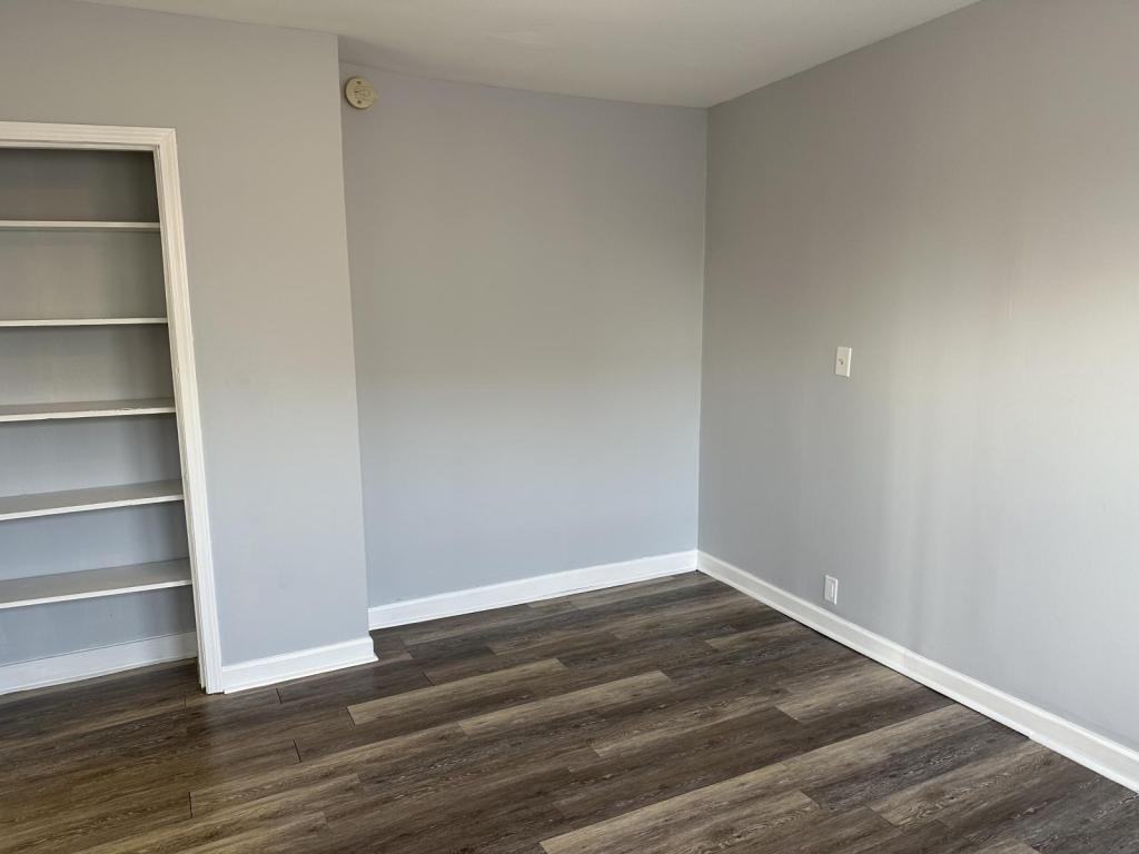 844 Michigan St - Photo 2 of 9