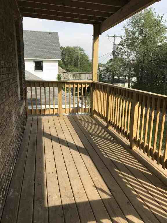 844 Michigan St - Photo 3 of 9
