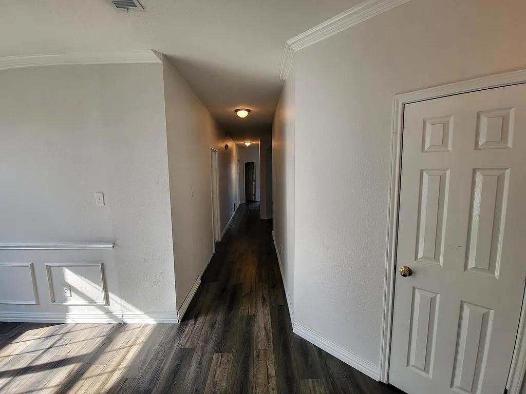 1923 Chandler Ln - Photo 6 of 40