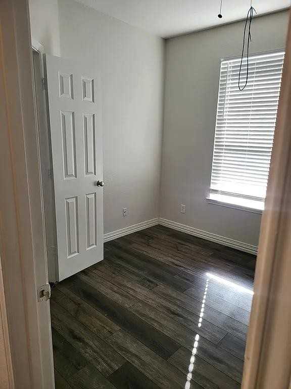 1923 Chandler Ln - Photo 7 of 40