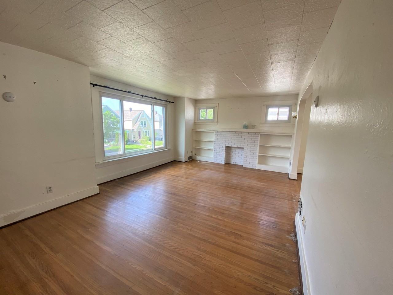 159 Shepard Ave - Photo 2 of 19