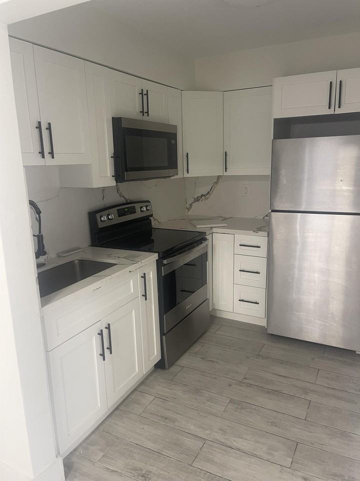 2008 Sw 3rd St - Photo 3 of 13