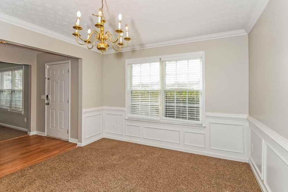 2779 Evanston Ct - Photo 6 of 17