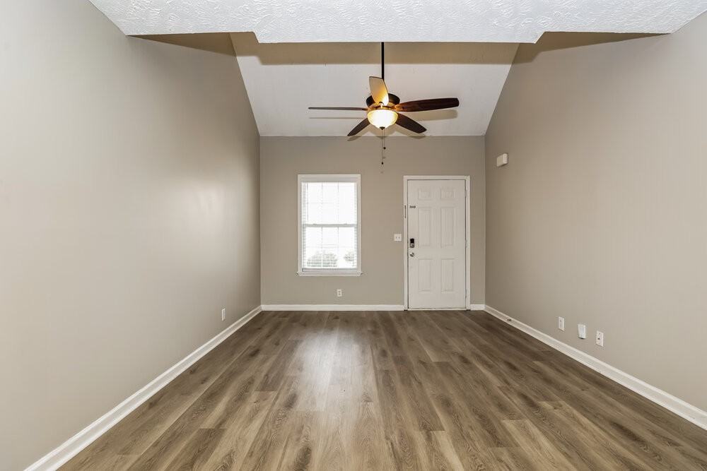 4825 Nina Marie Ave - Photo 4 of 17