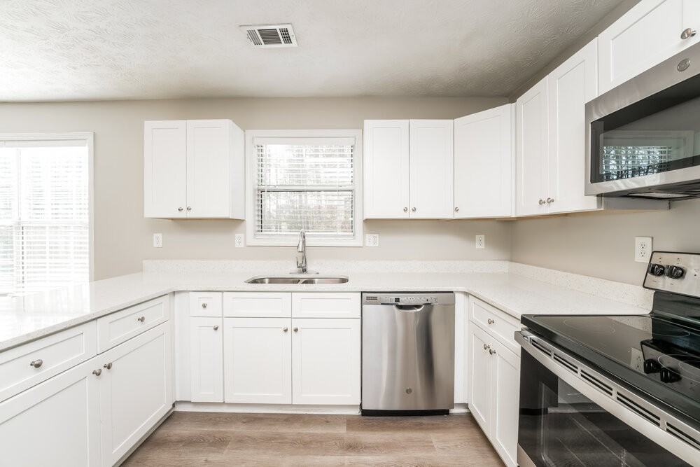 6551 Laurens Way - Photo 7 of 17