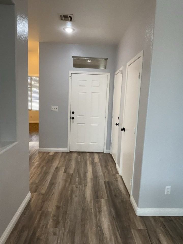 1704 Remembrance Hill St - Photo 2 of 21