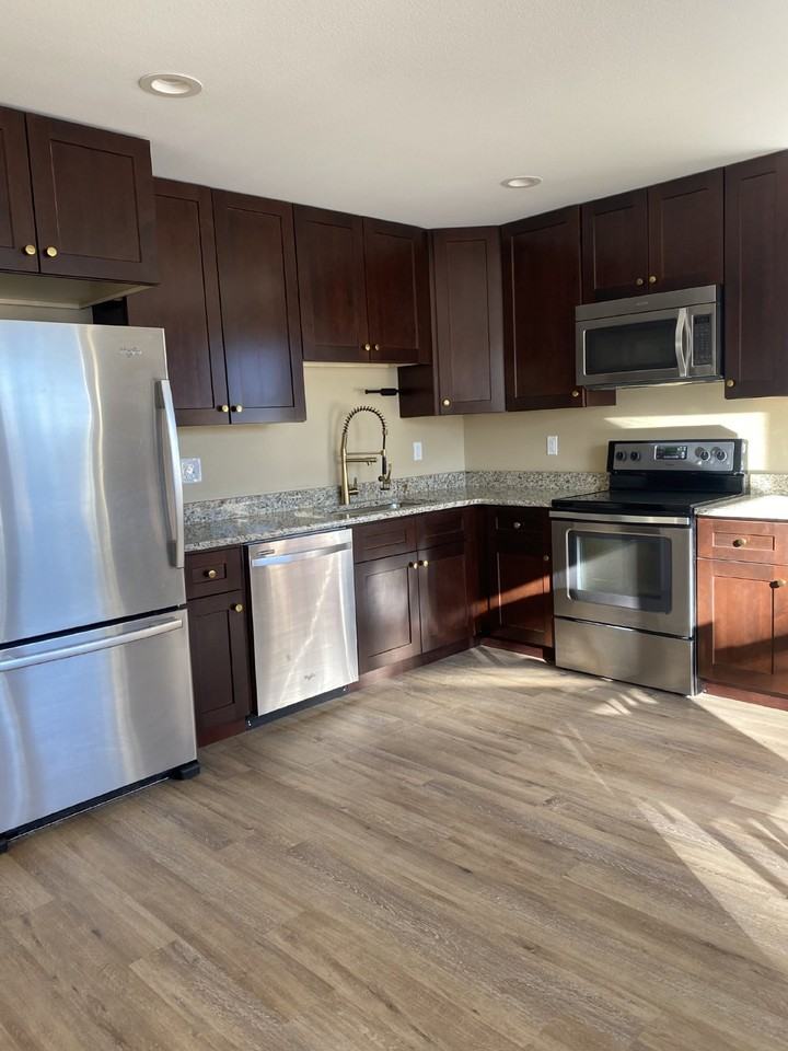 701 Prospect Pl - Photo 5 of 16