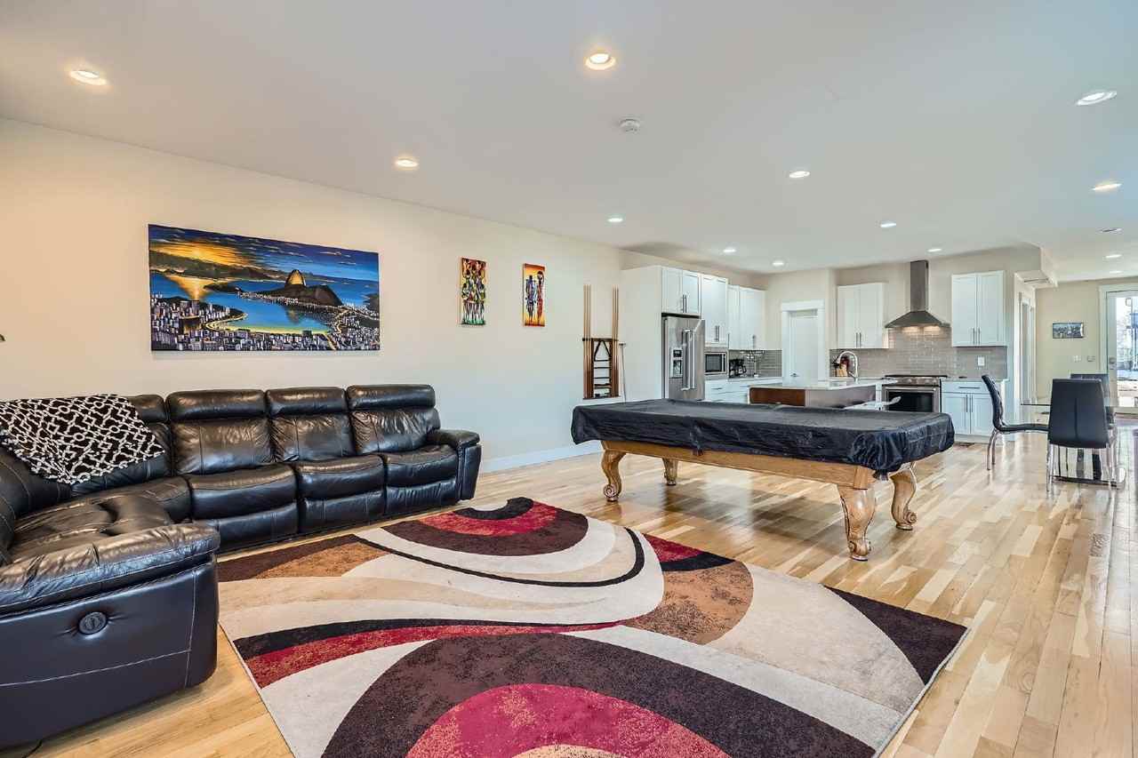 2142 Julian St - Photo 5 of 28